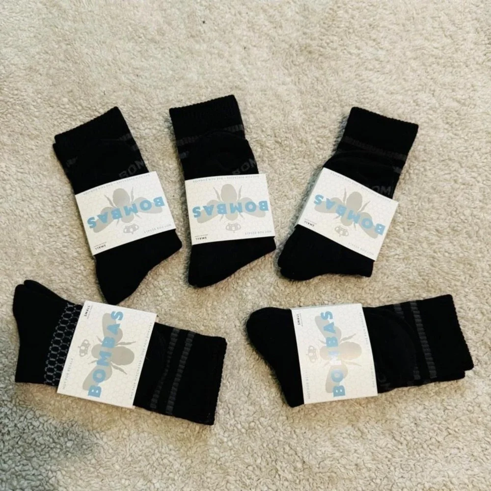 Bombas Crew socks size small black honeycomb arch support stay up antimicrobial
